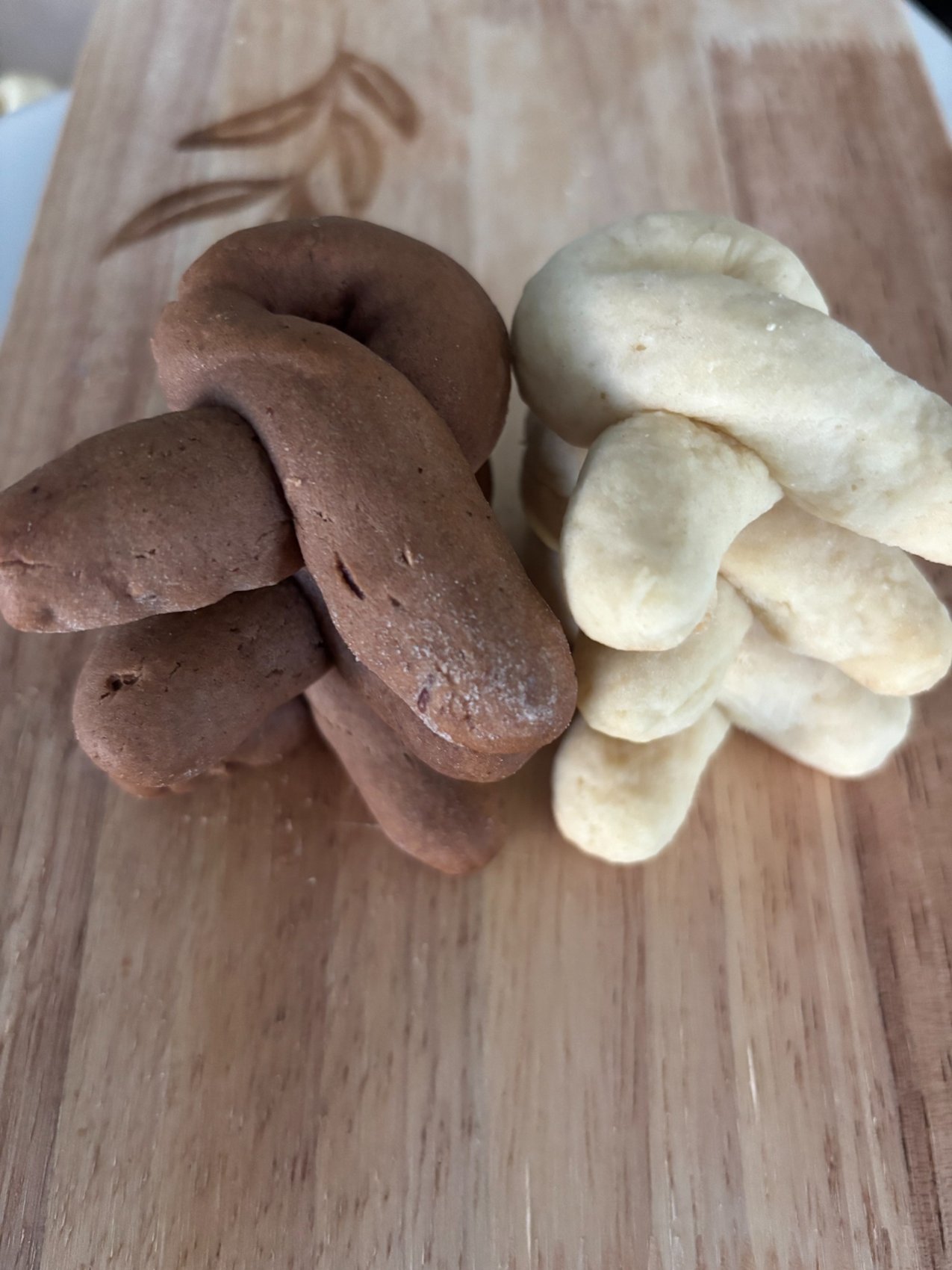 Chocolate and pale glazed Knots side by side